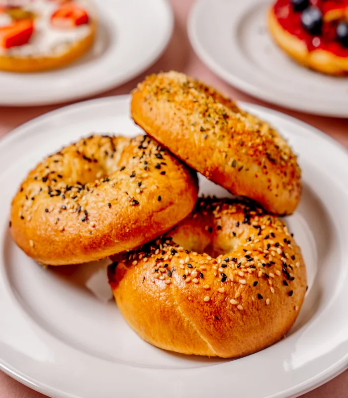 GOURMESTAN ONION SESAME BAGELS