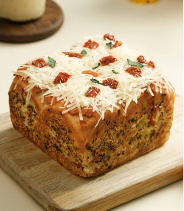 SUNDRIED TOMATO GARLIC LOAF