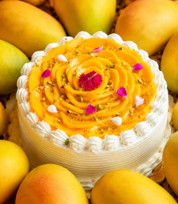 MANGO CREME CAKE